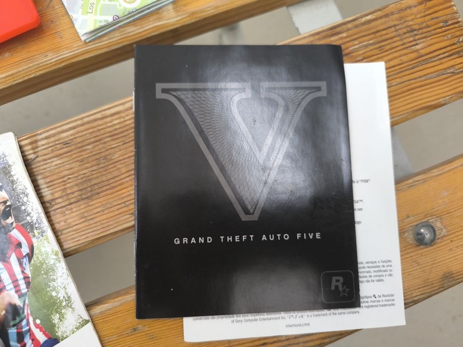 Capas e manuais GTA / Def Jam /  Festa na selva