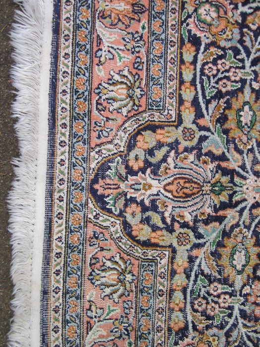 Dywan jedwabny ręcznie tkany przytarty ale warto zerknąć