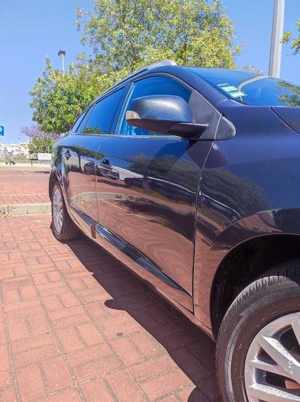 Excelente Renault Megane