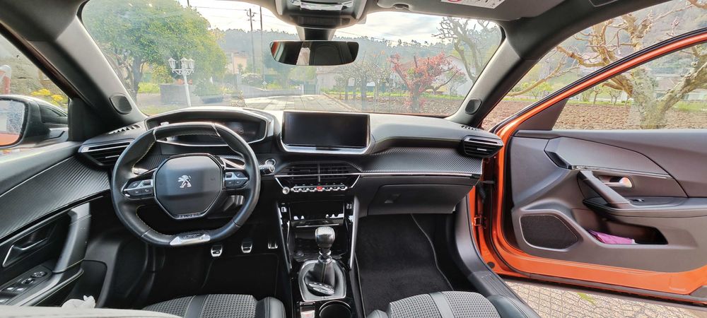 PEUGEOT 2008-II GT LINE