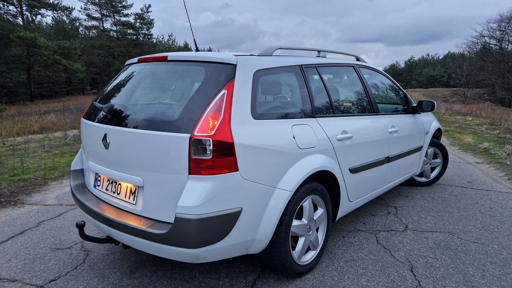 Автомобиль Renault Megan 1,6