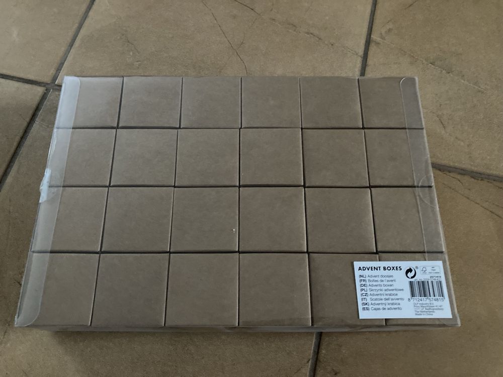 Kalendarz adwentowy pudełka do wypełnienia 5x5x5 cm