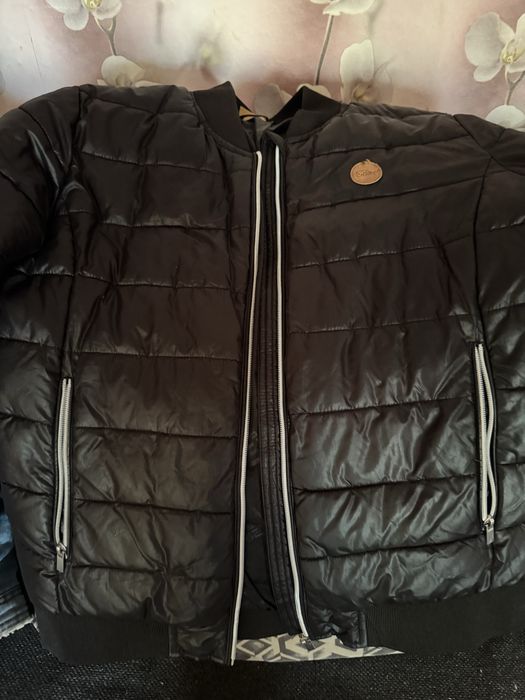 Куртка Sam - L колір чорний , абсолютно нова . Іноземний бренд - Sam73