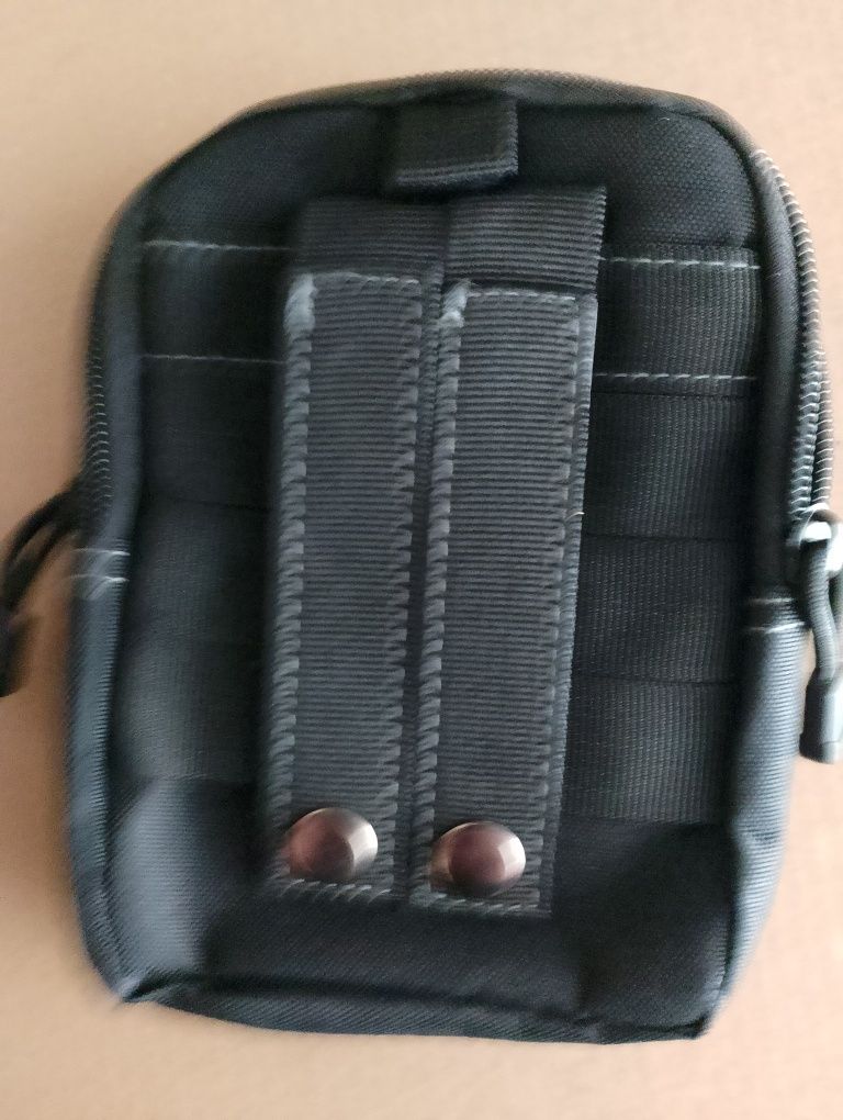 Saszetka nerka na pasek