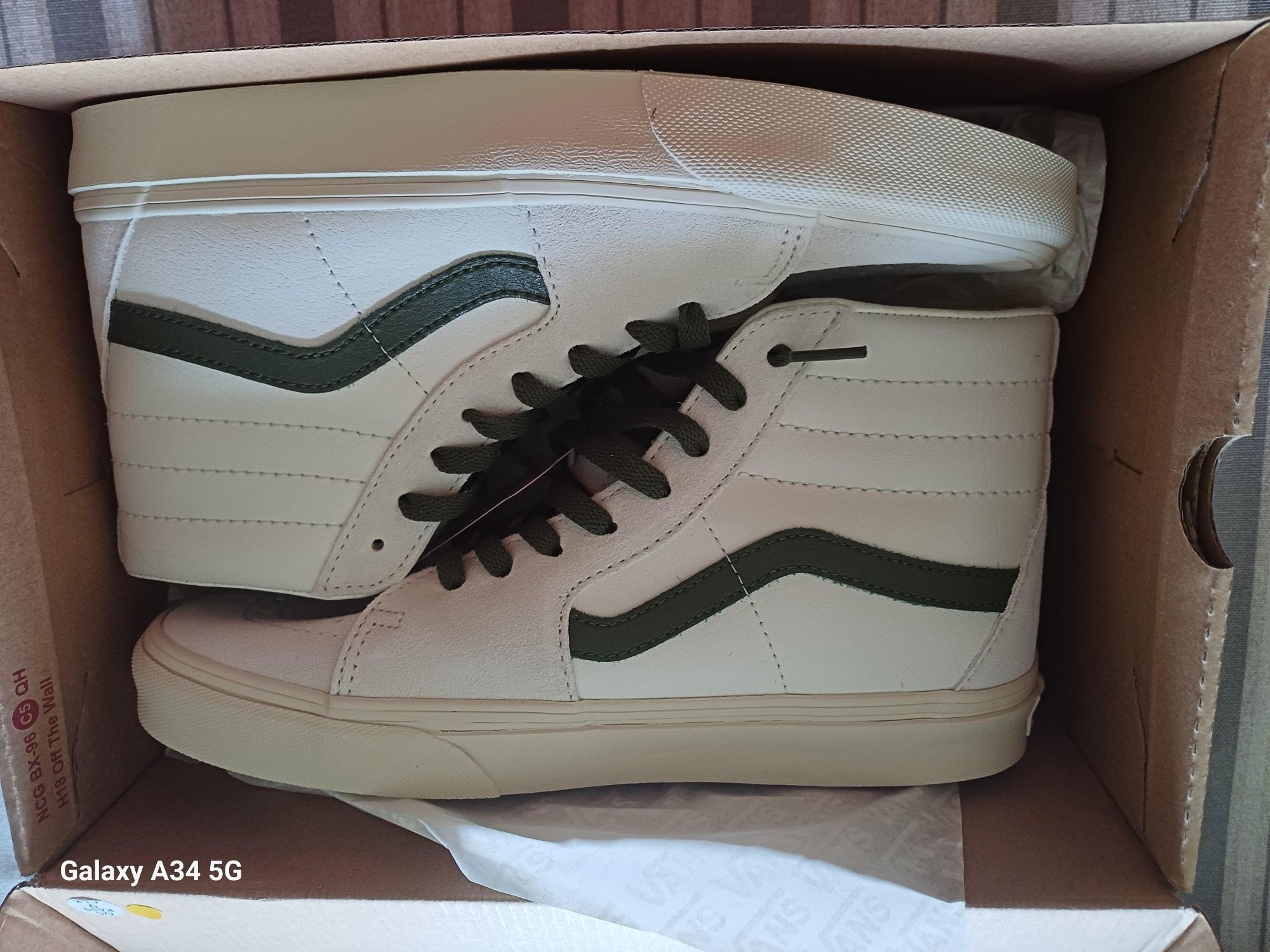 Ténis Vans novos em caixa