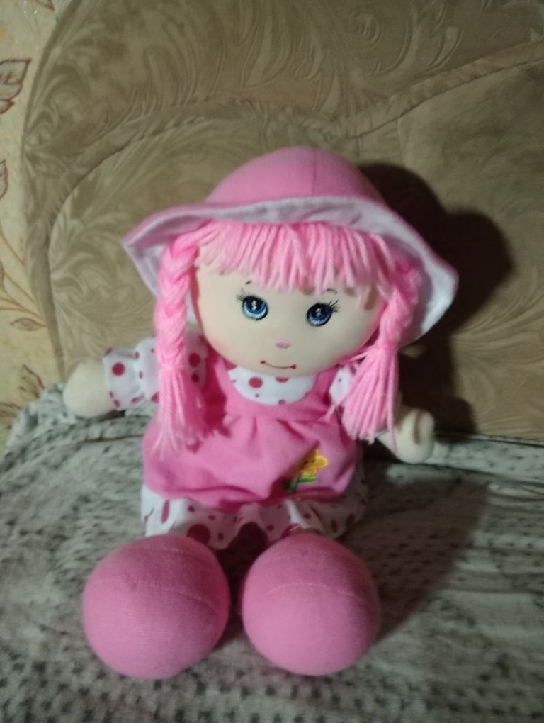 Продам красочную куклю