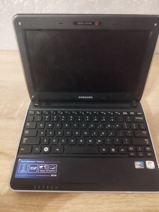 Ноутбук самсунг в хорошому стані