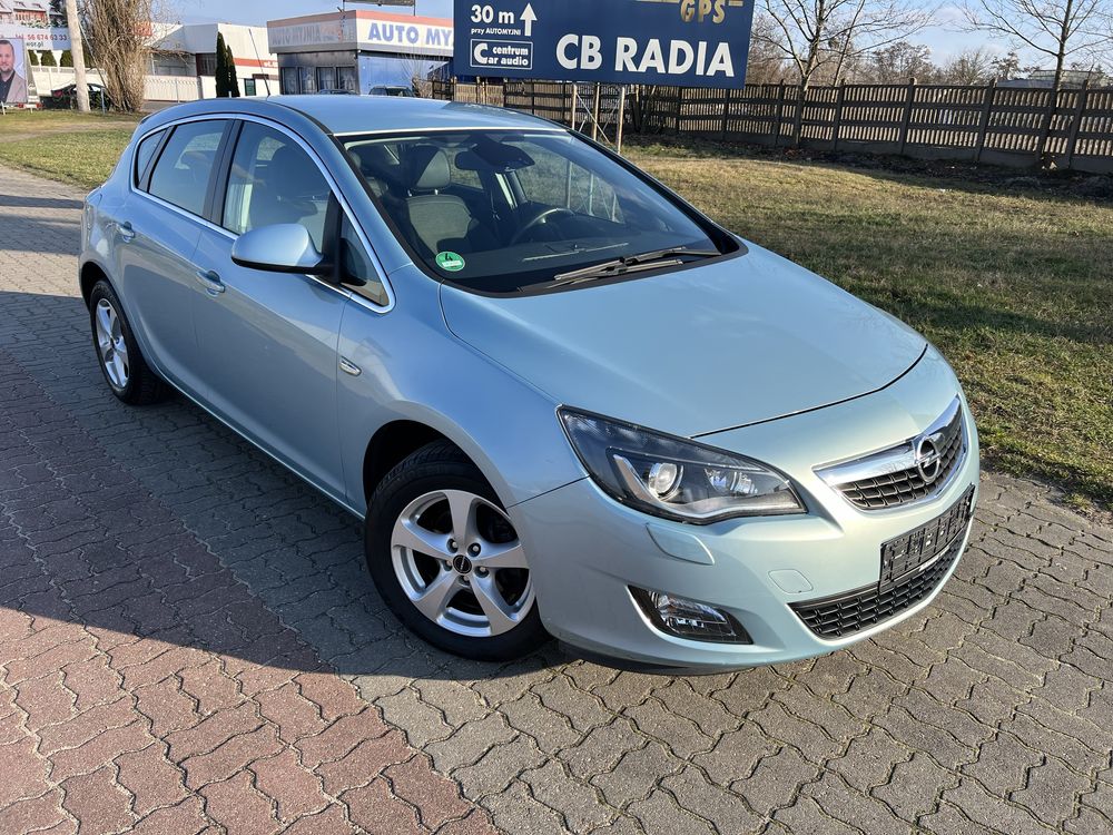 Opel astra 1.4t xenon skora sliczna