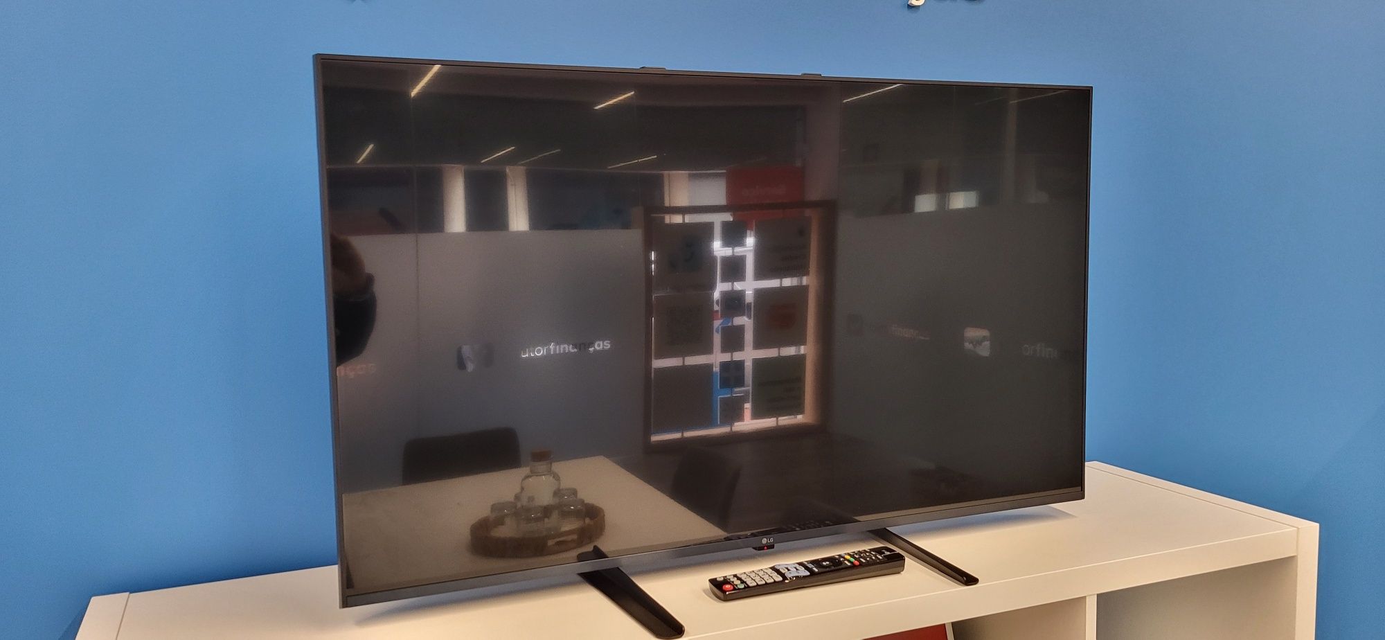 TV LG 43" Gama Profissional