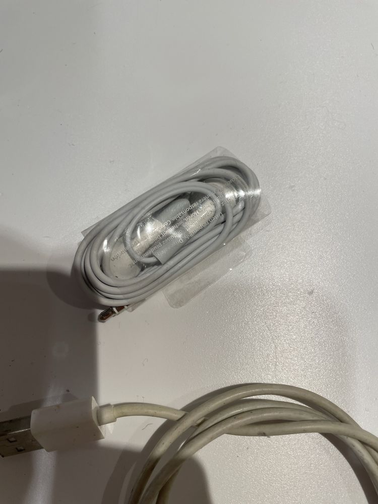 Ipod clasic 80GB z ładowarka i sluchawkami