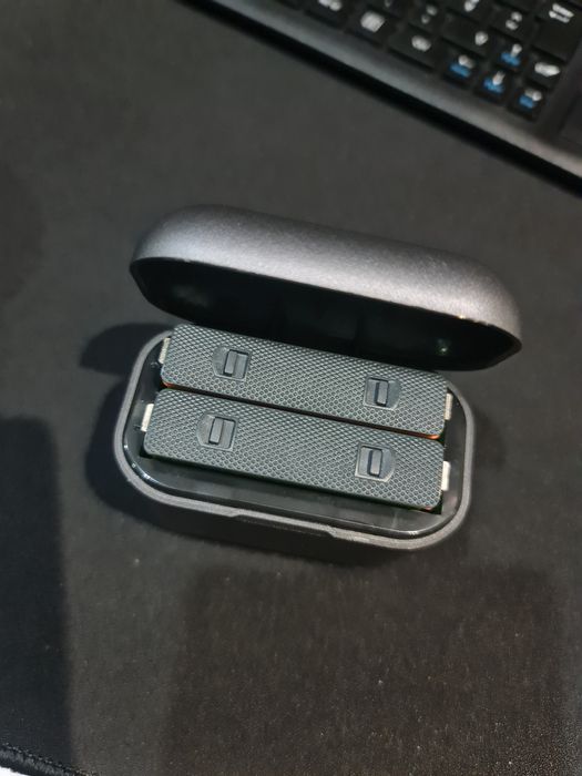 Duas baterias com base de carregamento para Insta360 X3 novas