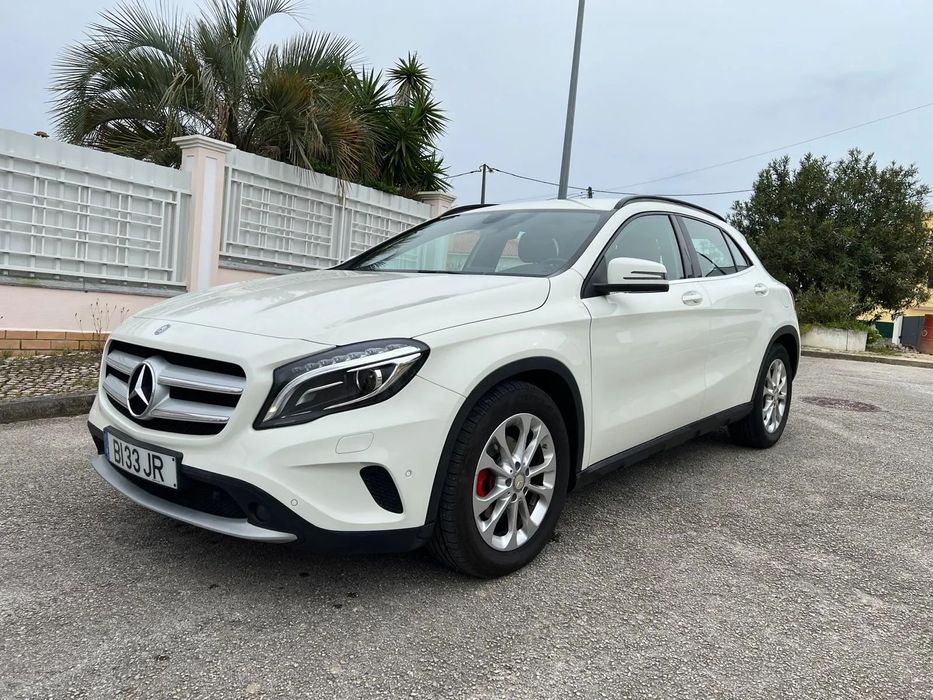 Mercedes-Benz GLA 220 CDI 4Matic 7G-DCT