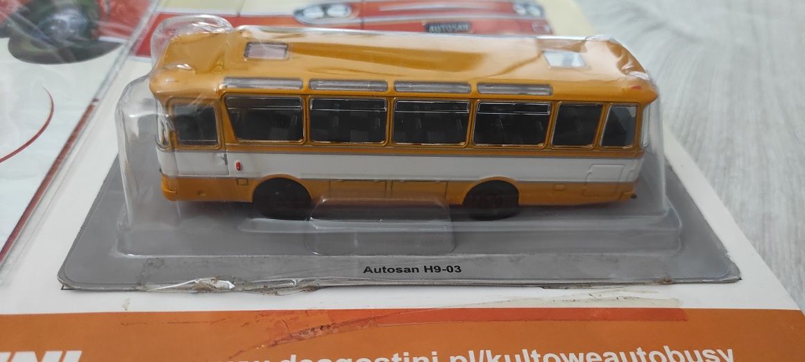 Kultowe autobusy PRL-u - Autosan H9-03 (1:72) NOWY