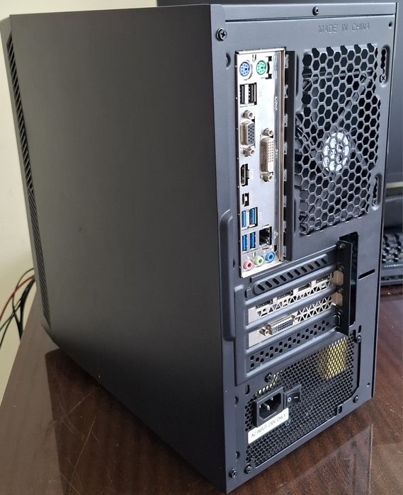 Komputer Ryzen 3 1200, rx580 8GB,  ram 8GB, ssd 128, hdd 500