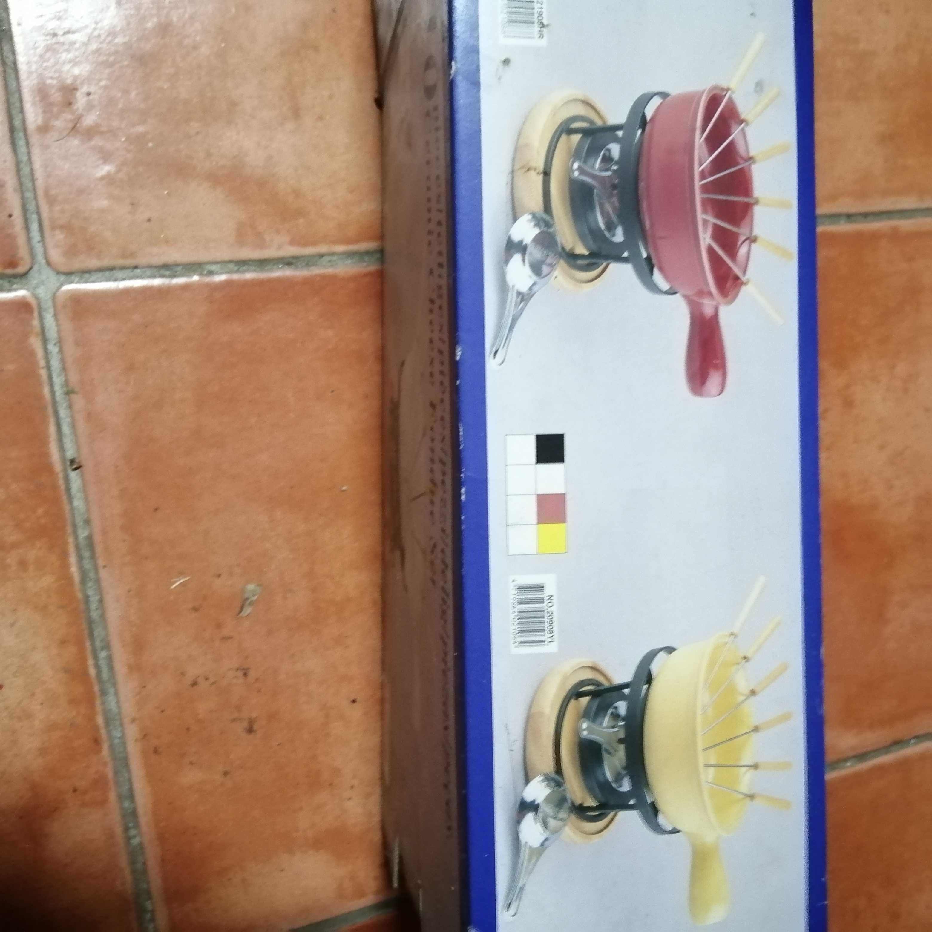 Fondue novo com 11 peças