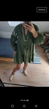 Bawełniana sukienka Zara khaki Boho koraliki r. XS S pompony