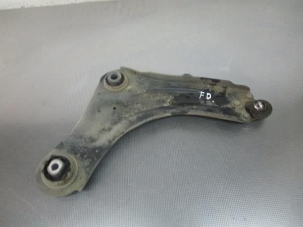 Braço de suspensão frente direito RENAULT Scénic III (JZ0/1_)