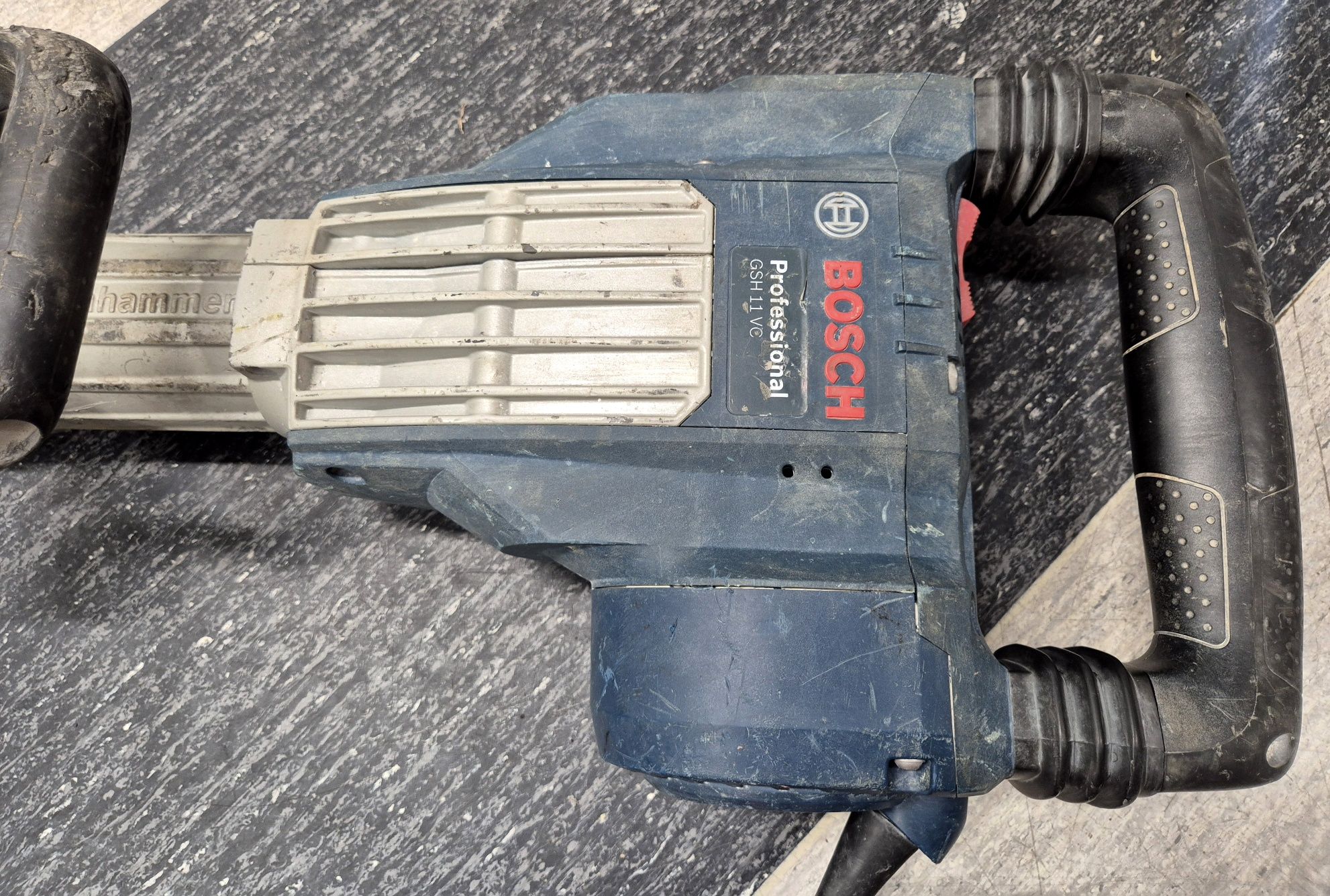 Młot wyburzeniowy BOSCH GSH 11 VC, Komis Jasło Czackiego