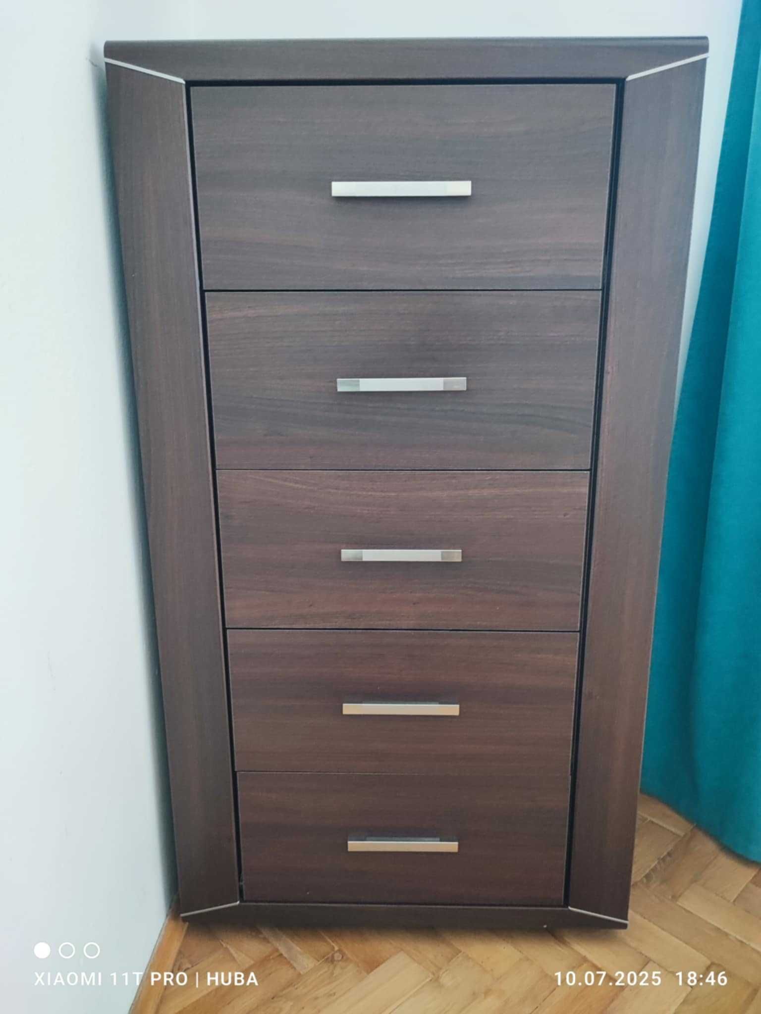 Komoda, szafka z szufladami