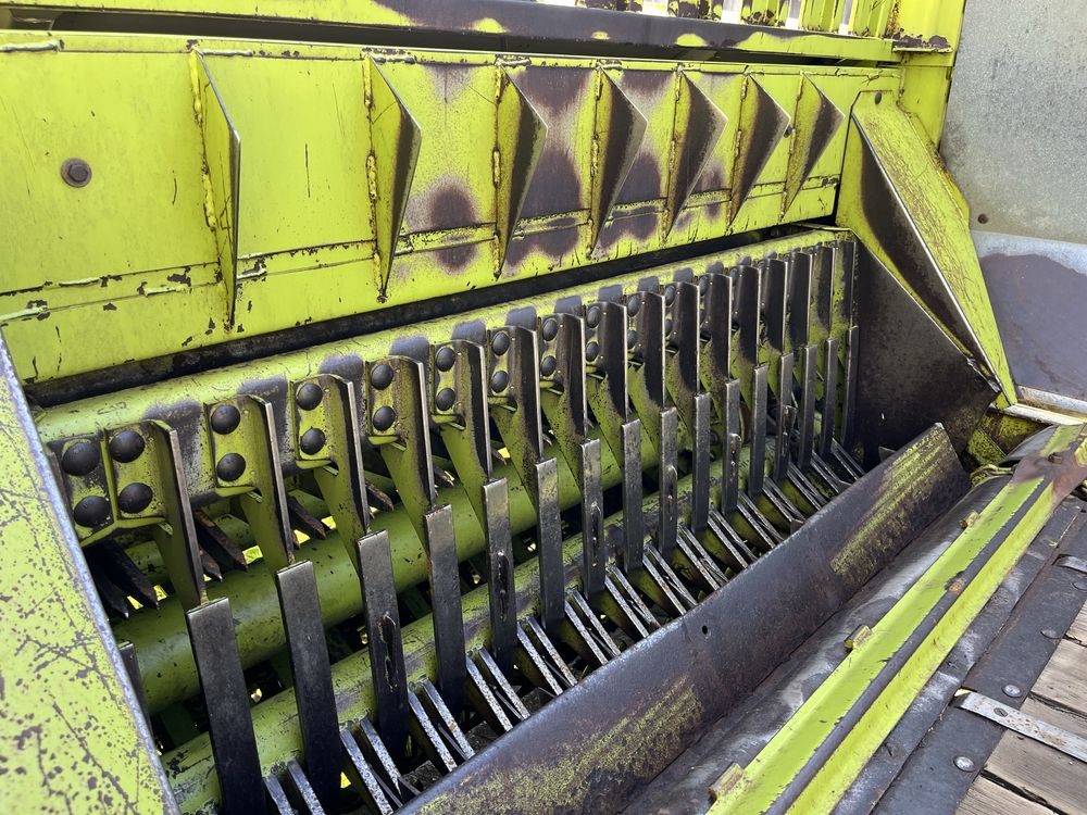 Przyczepa samozbierajaca Claas sprint 330S