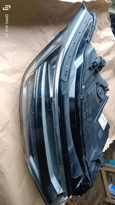 Farol VW tiguan 2021 ótica direita óptica