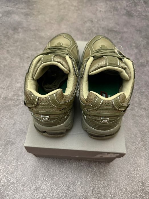 New Balance 1906r Black Cordura Olive