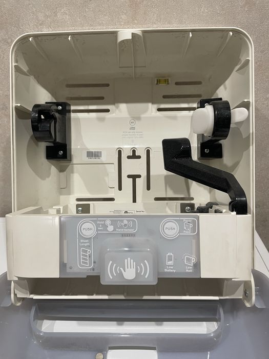 Диспенсер для паперових рушників