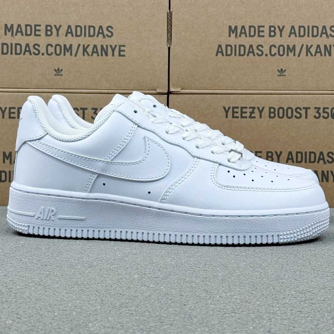Białe Nike Air Force 1 Rozmiar 42