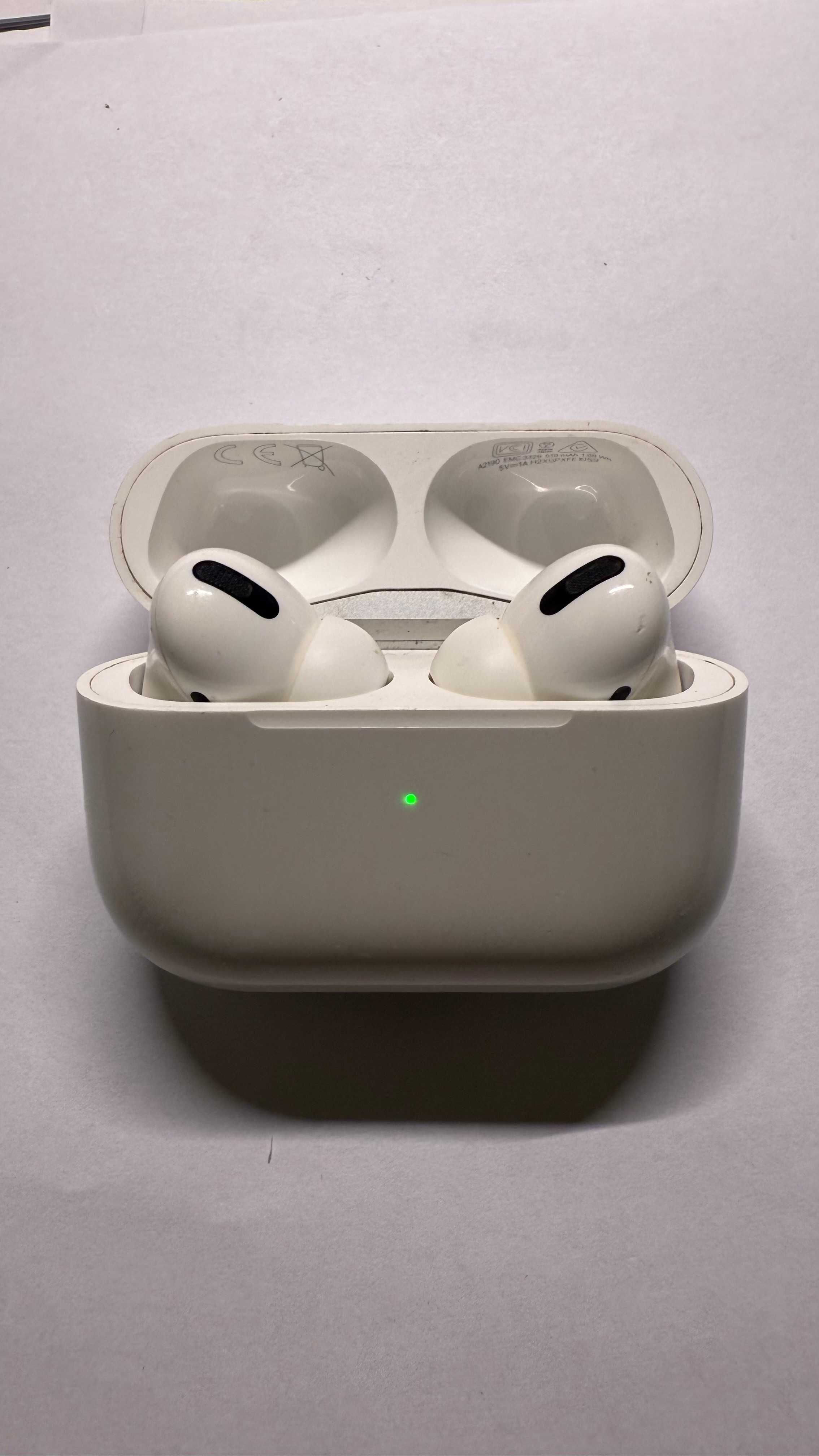 Apple AirPods Pro 1ª Geração (MLWK3TY/A)