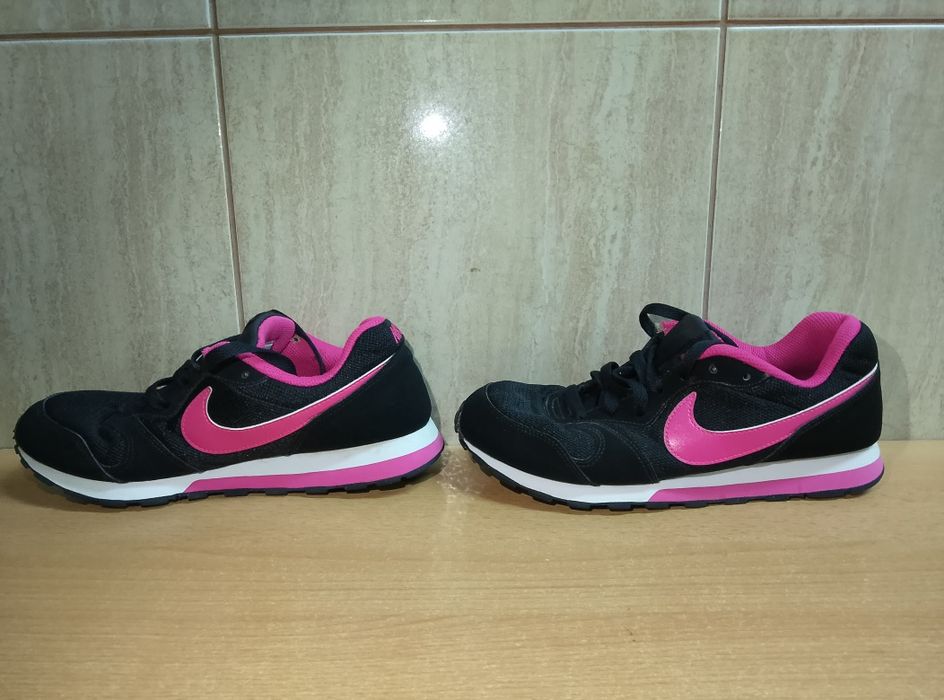Buty damskie Nike MD Runner 2 rozmiar 38 24 cm