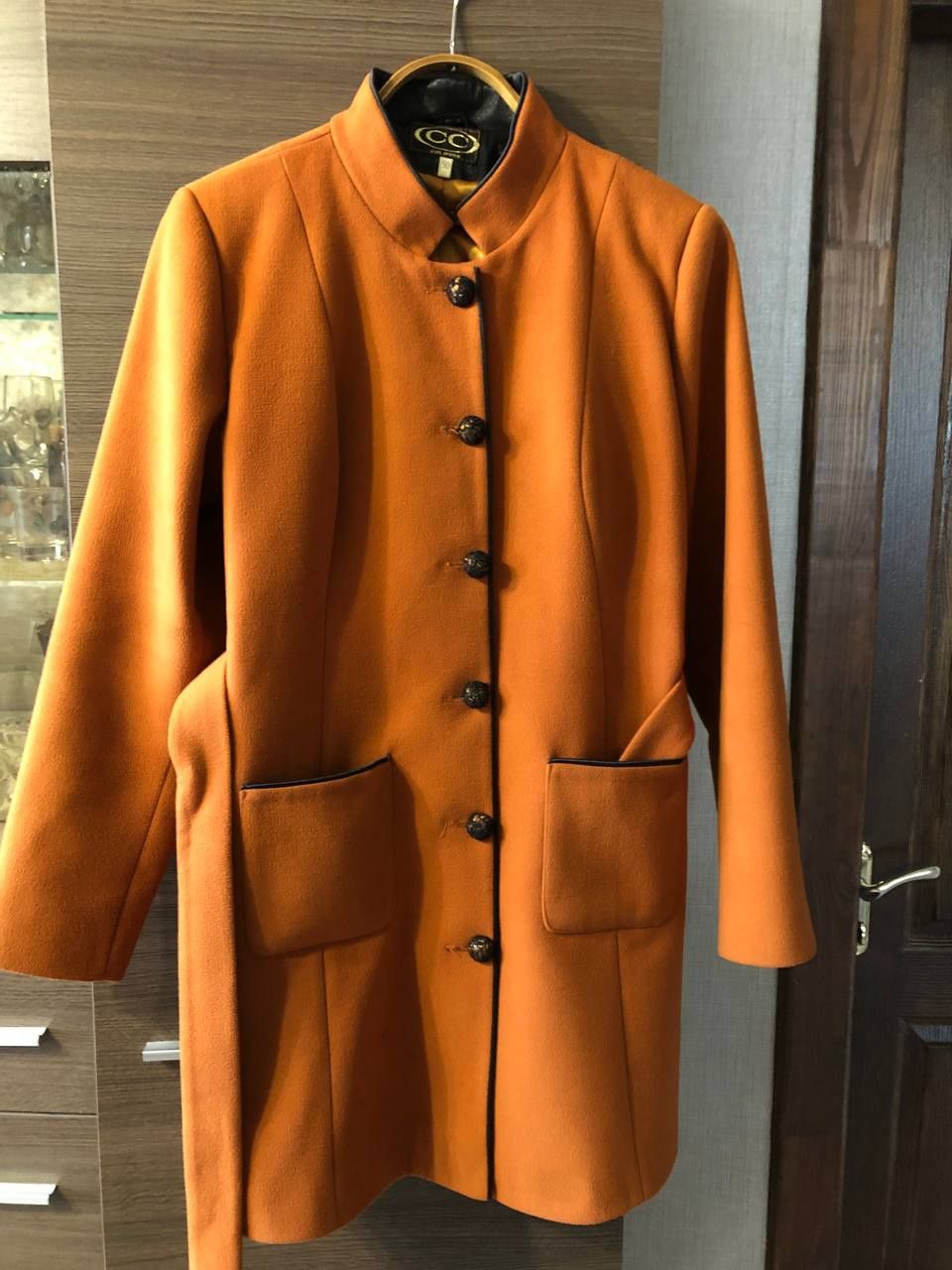 Продам женское пальто !!!