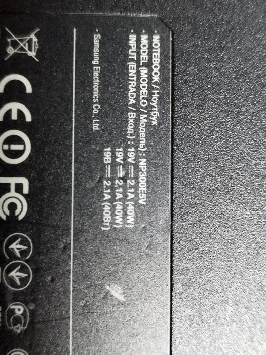 ноутбук самсунг.