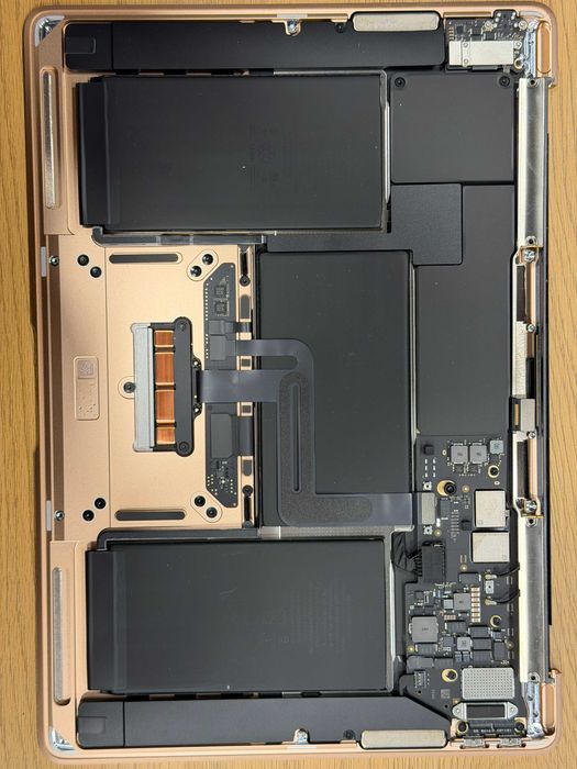 Macbook Air 13 M1 A2337 8/512gb  Gold на розборку
