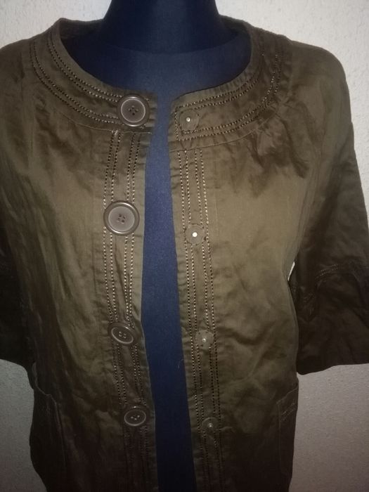 Żakiet-płaszczyk w kolorze zgniłej zieleni