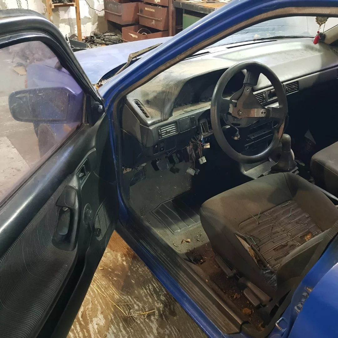 Mazda 323 BG разборка Мазда БГ