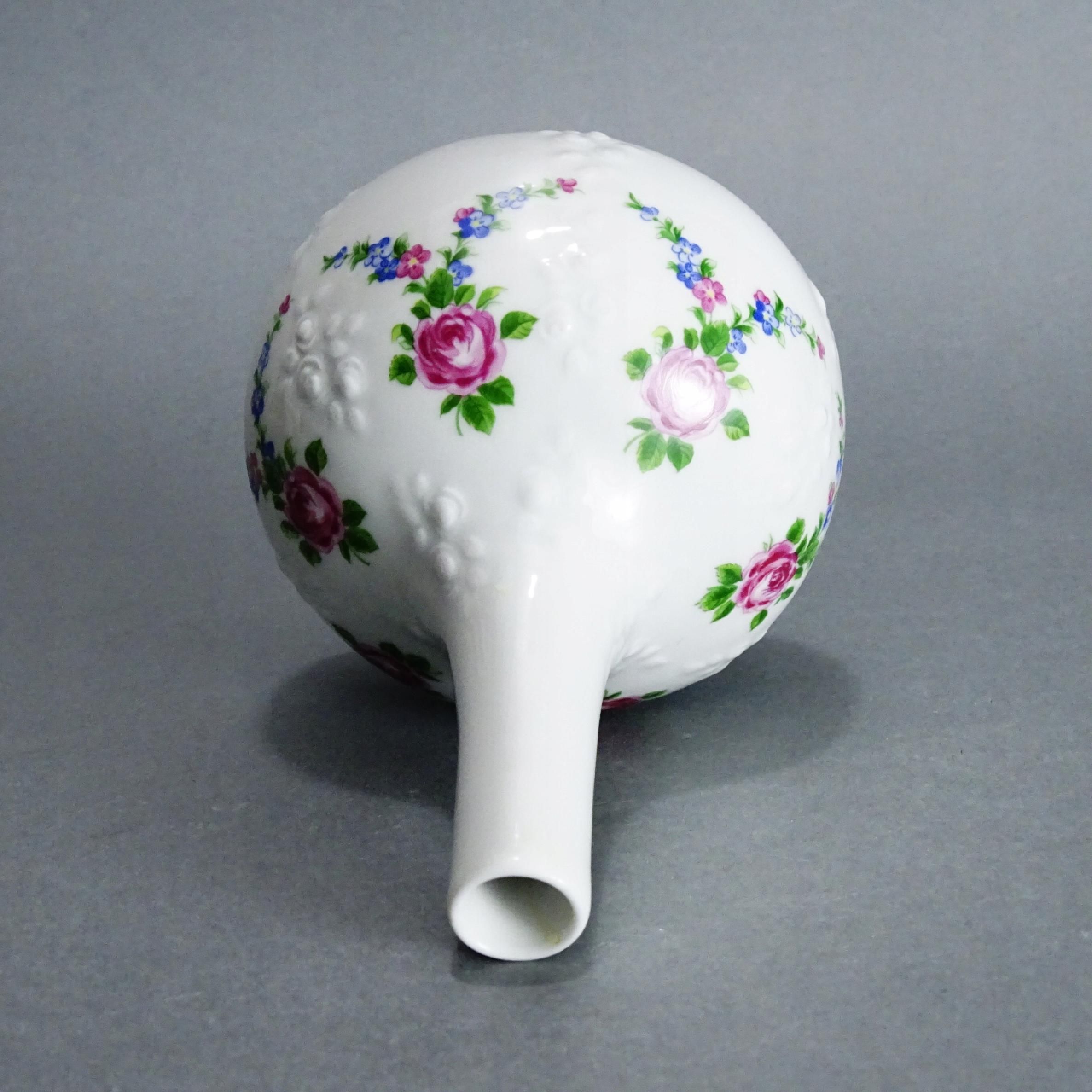 wallendorfer piękny wazonik porcelanowy świecznik lata 60