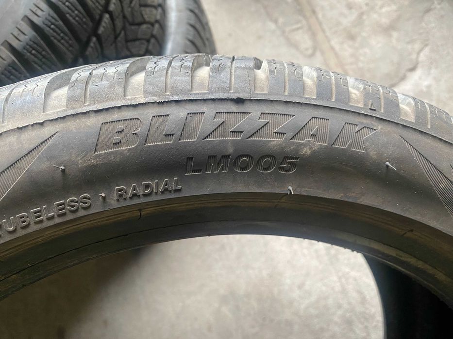 225/45R18 Bridgestone Dwie używane opony zimowe
