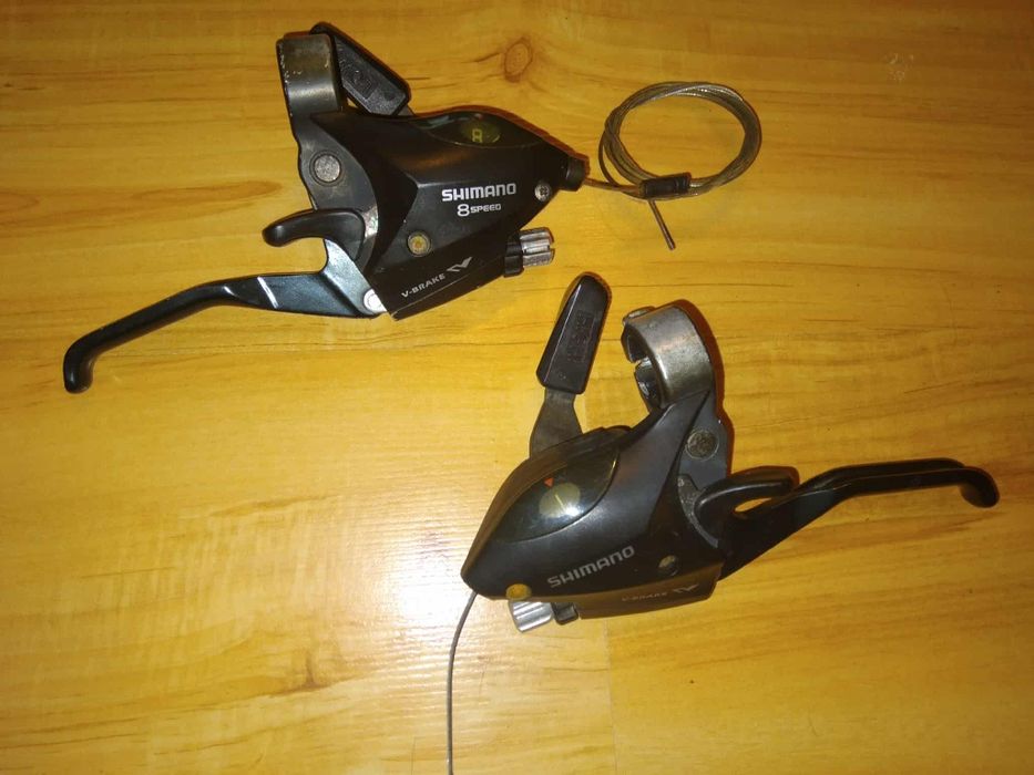 Klamkomanetki Shimano ST-EF50-8R