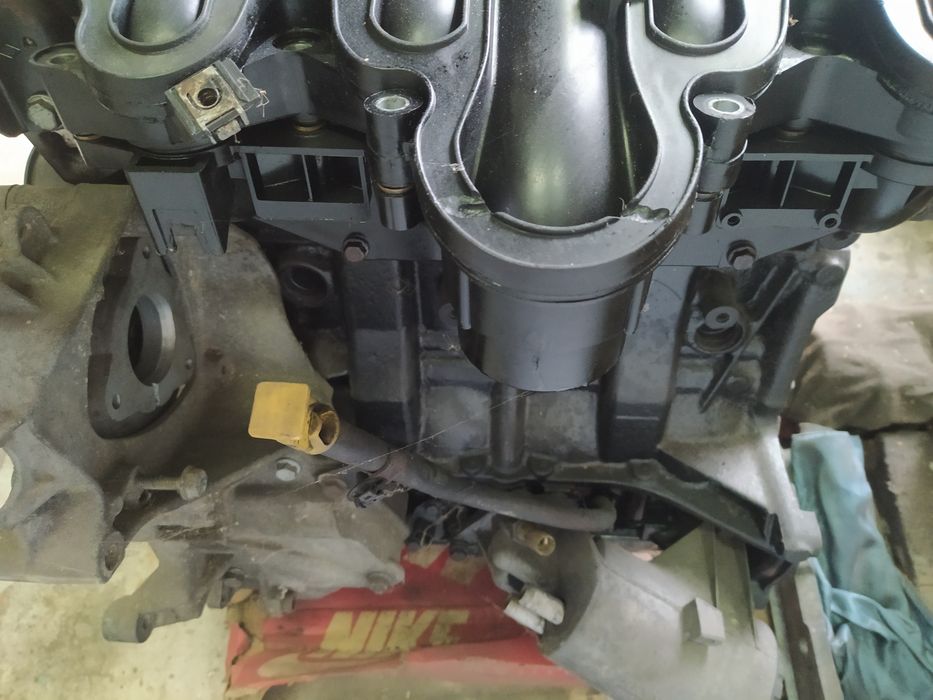 Двигун 2.5 DCI Рено... Опель