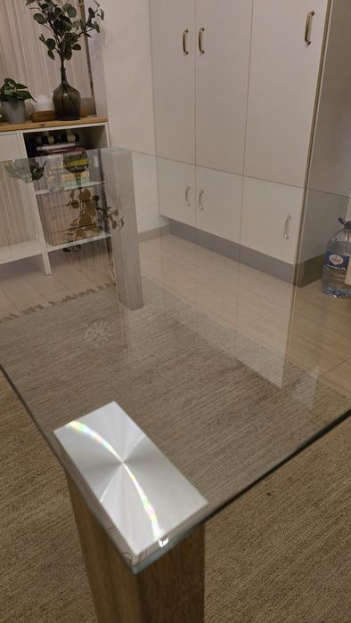 Mesa de jantar com tampo de vidro