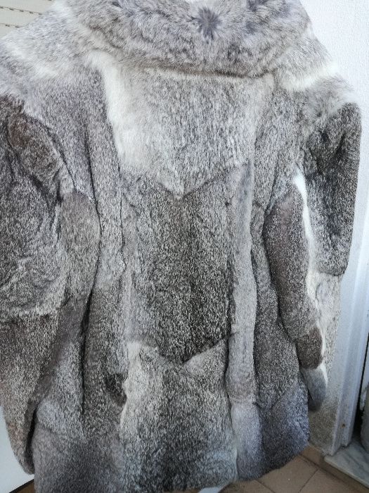 Casaco Curto em Pele de Coelho para Senhora