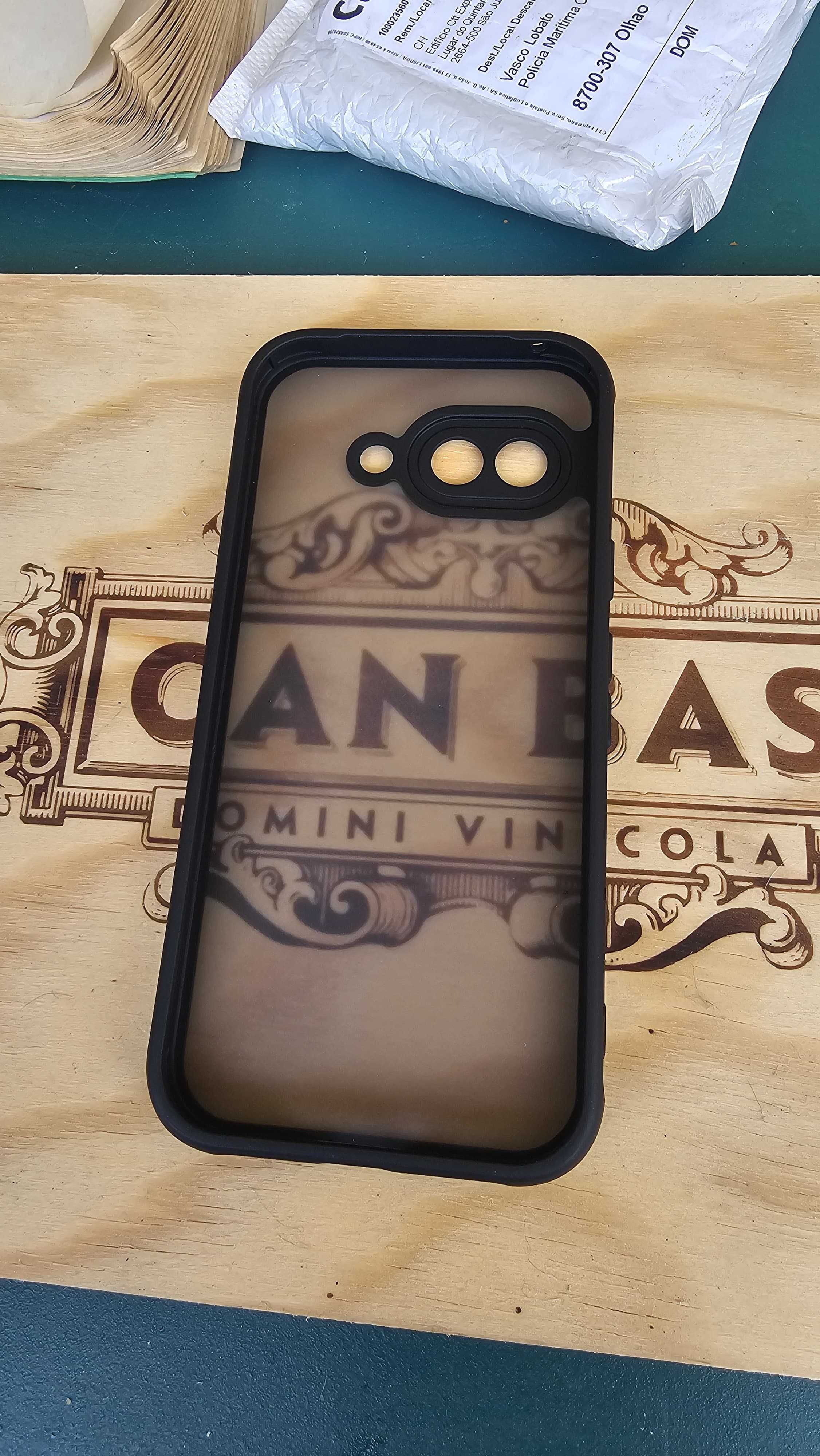 Capa para Google Pixel 9a à prova de choque - Preto transparente.