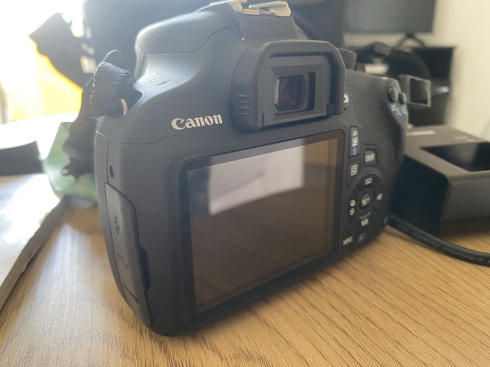 Canon 1200D com bolsa