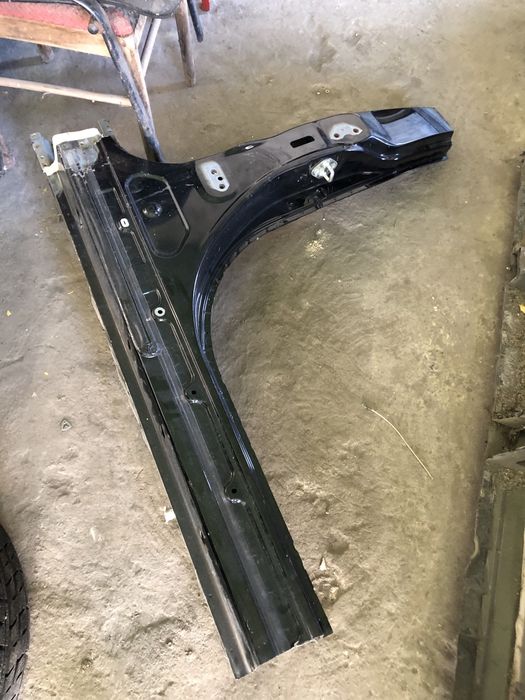 Стійка та поріг права сторона Camry Тойота Камри 70