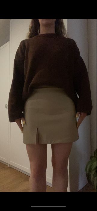 Бежева міні-спідниця з еко-шкіри, XS–S — стильна та зручна