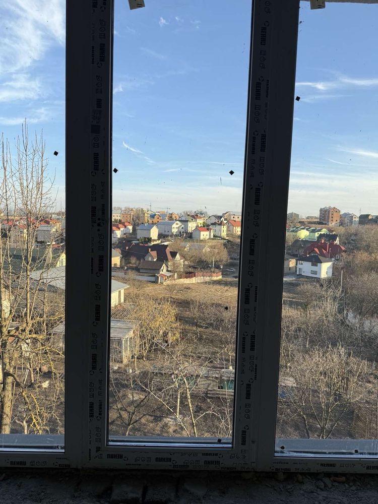 Продаж двоповерхового котеджу