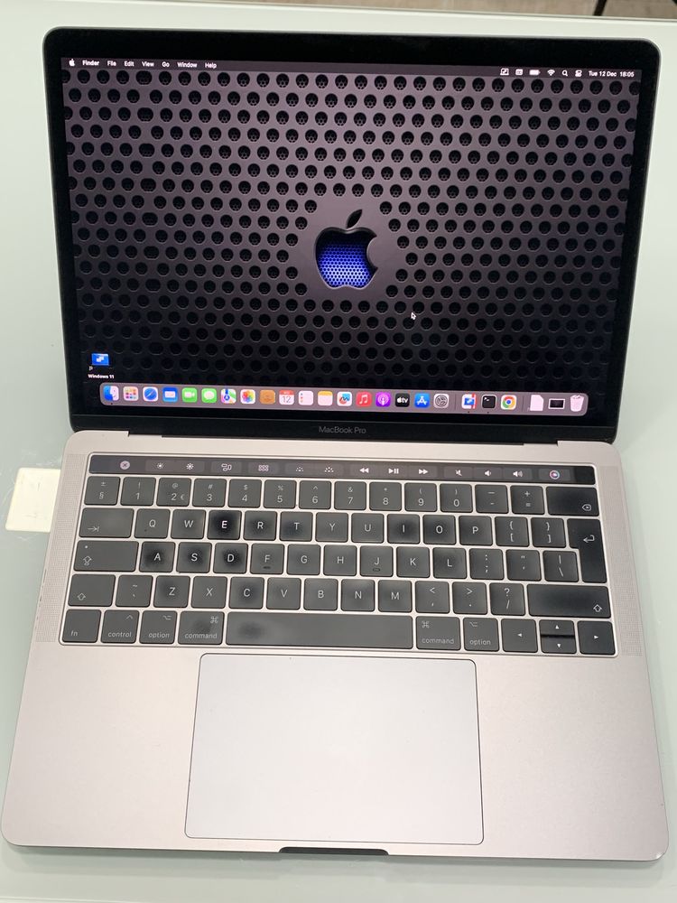 Macbook Pro Touchbar 2019, intel i5 QuadCore 256Gb 8Gb Ram Garantia