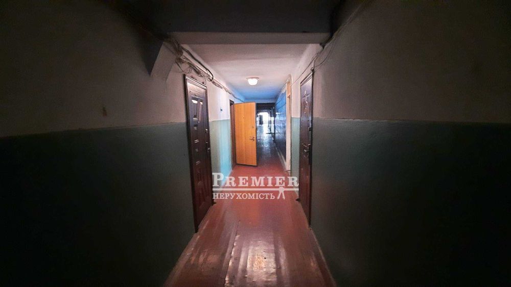 У продажу кімната у комунальній квартирі 18.4 кв.м.