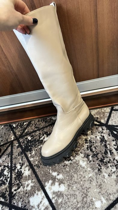 Стильні, трендові чоботи труби plt