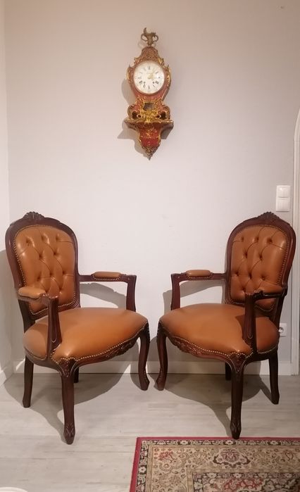 Par Cadeirões (Bergeres Poltronas Cadeiras) Luís XV. Pele capitoné